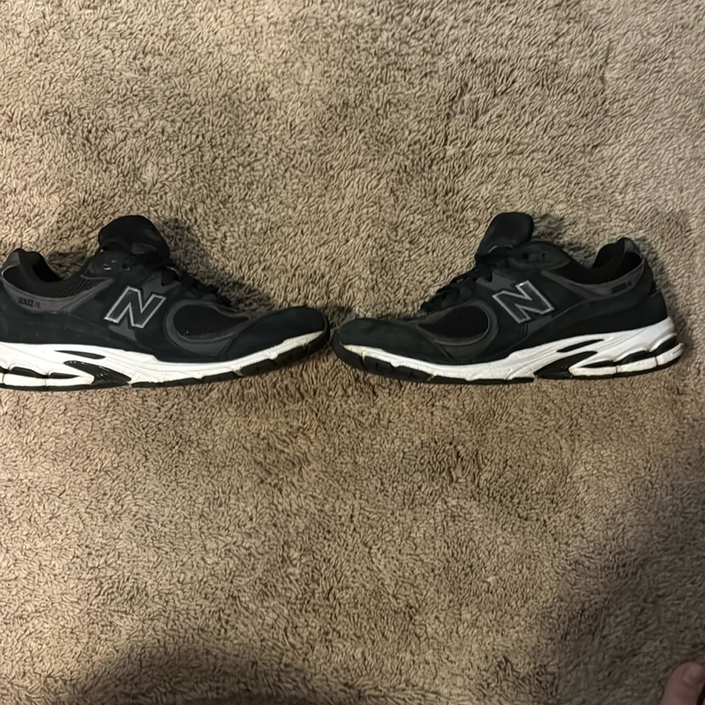New balance 2002r